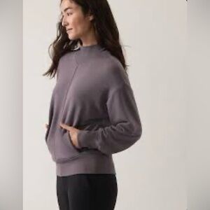 Athleta Apollo Crewneck Lavender Purple shirt top size XS